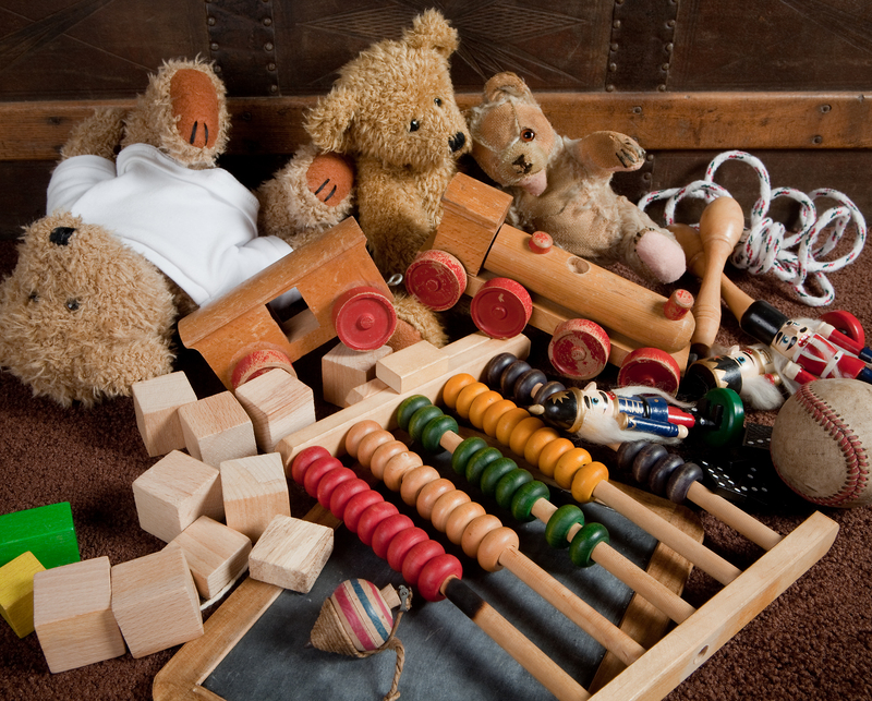 Preparing for a Move with Efficient Decluttering